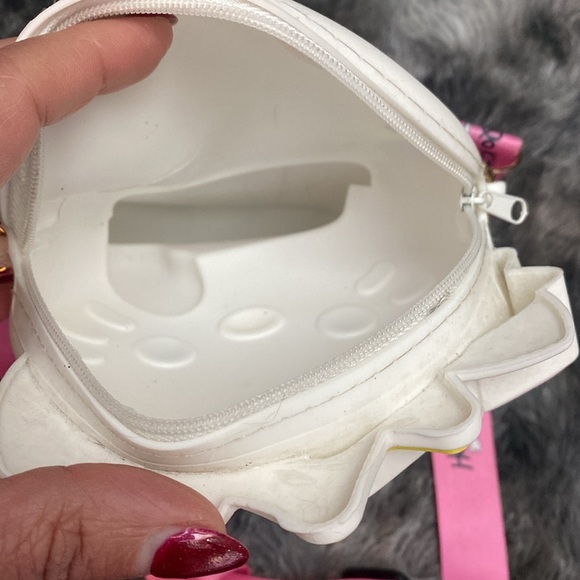 Hello Kitty Pink Crossbody Bag for Kids - Picture 6 of 16